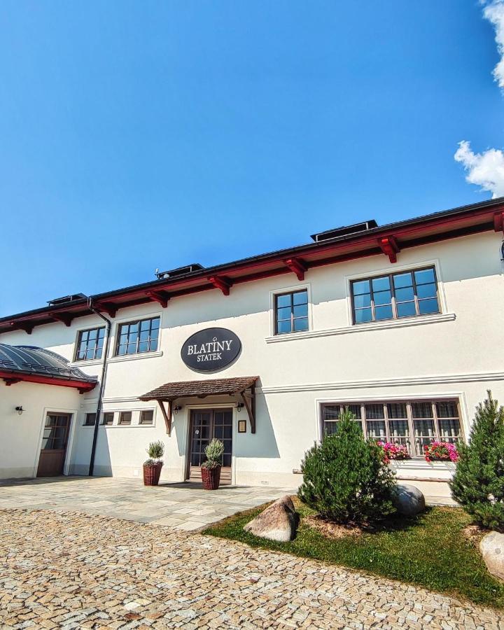 Statek Blatiny Snezne (Pardubice) Exterior foto